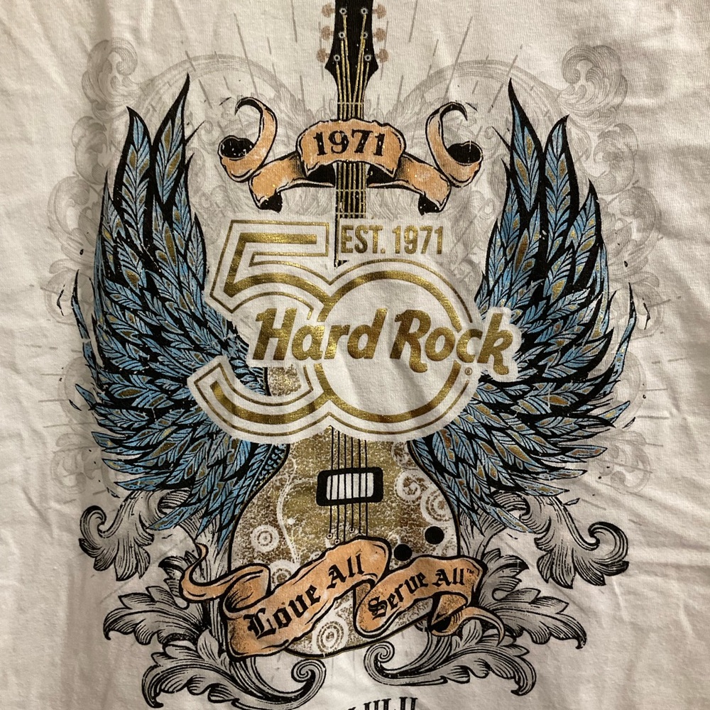 Hard Rock Cafe Honolulu woman’s tee shirt